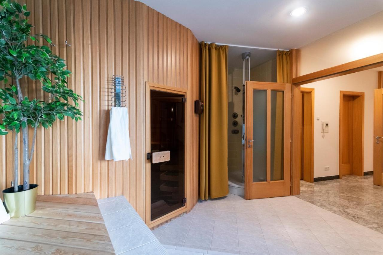Unique Apartment With Private Pool, Cinema, Spa Praga Esterno foto